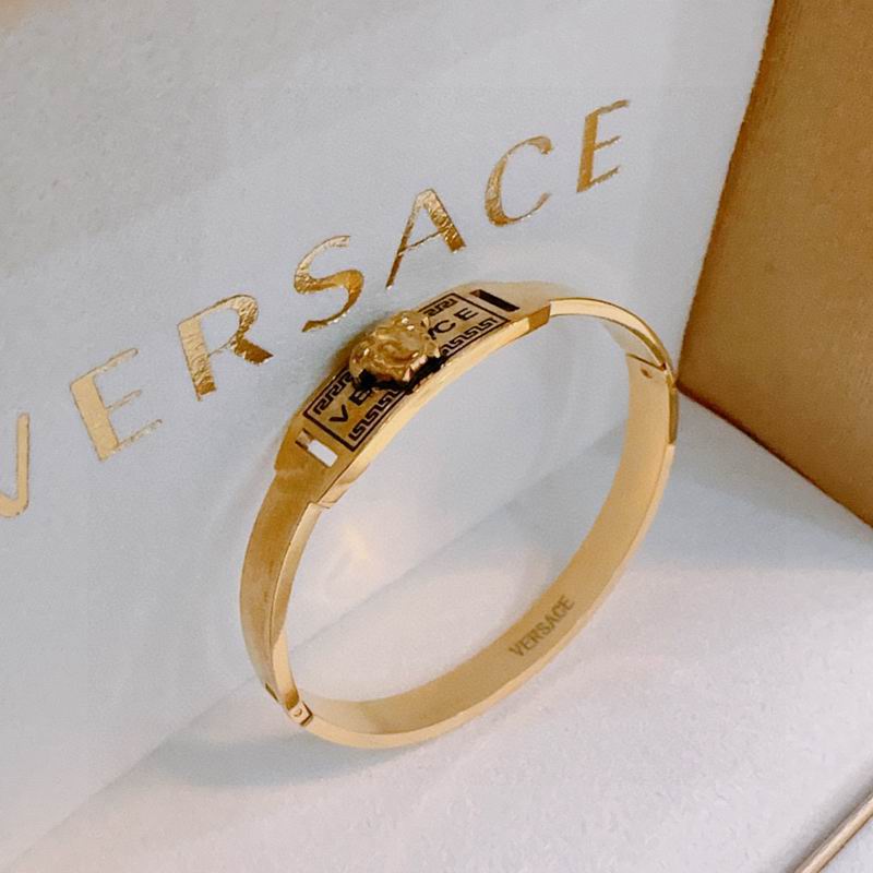 Versace bracelet lyx354